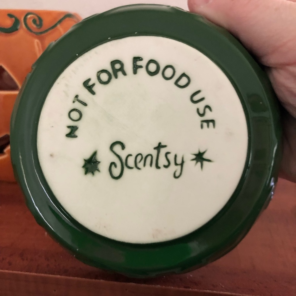 Vintage Jack-O-Lantern Scentsy Warmer - Picture 2 of 3